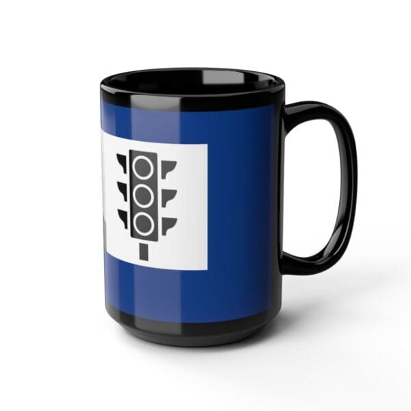 Black mug with a traffic light design.