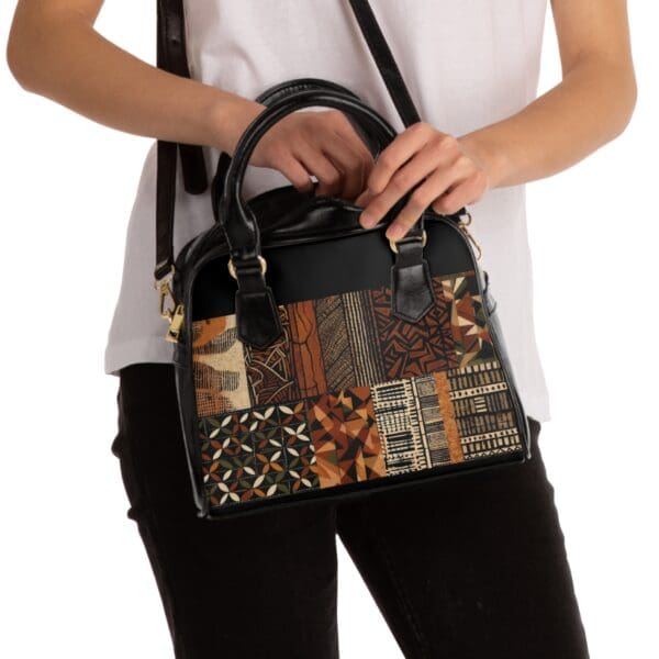 Stylish Shoulder Handbag with Artistic Patterns - Perfect for Everyday Use - Image 4