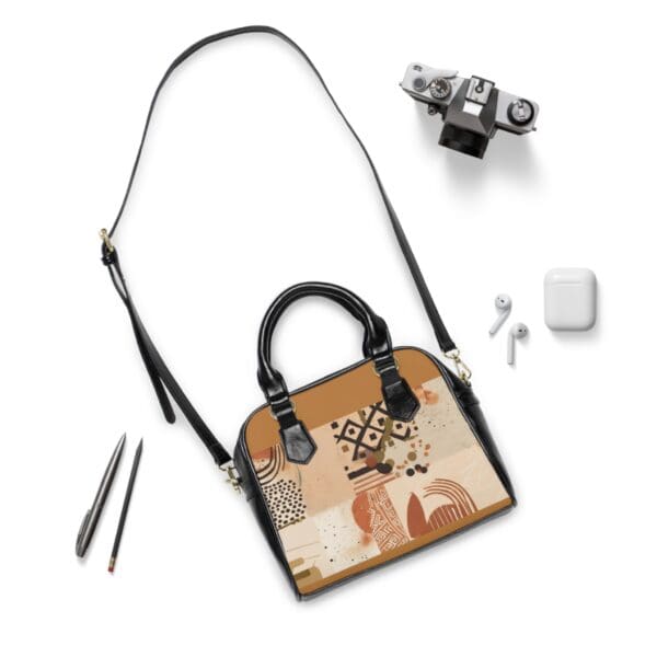 Stylish Shoulder Handbag - Abstract Design for Everyday Elegance - Image 3