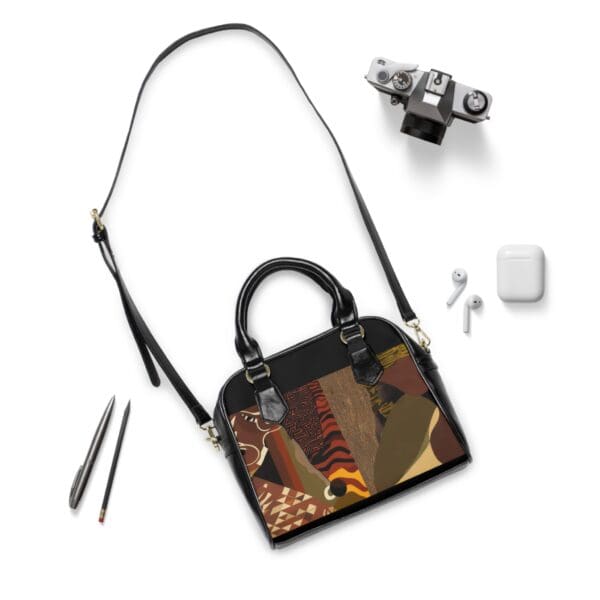 Artistic Shoulder Handbag - Stylish Modern Design for Everyday Use - Image 3
